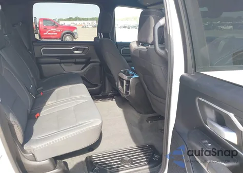 2021 Ram 1500 Big Horn 4X2 5'7 Box z USA, uszkodzony, nr VIN 1C6RREFT8MN709805